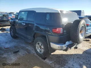 2008 Toyota FJ Cruiser with VIN JTEBU11F38K030658, listed as a Copart auction lot 45101245 with 103,142 mi miles and Salvage Title. Bid and sale history available at carsss.com. Image 2.