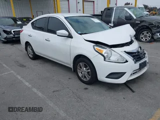 2015 Nissan Versa SV with VIN 3N1CN7AP7FL812770, listed as a IAAI auction lot 42047127 with 112,151 mi miles. Bid and sale history available at carsss.com. Image 1.