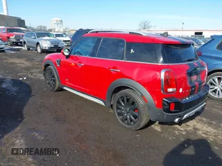 2019 MINI Countryman Cooper S with VIN WMZYT5C57K3E69637, listed as a IAAI auction lot 41379982 with 100,891 mi miles. Bid and sale history available at carsss.com. Image 3.