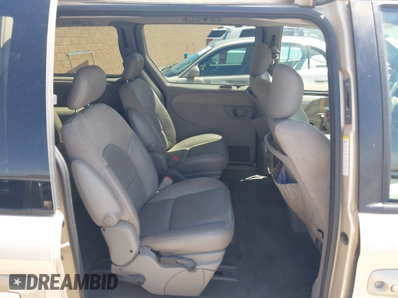 2001 Chrysler Town & Country Limited with VIN 2C8GP64L31R241168, listed as a IAAI auction lot 42094315 with 213,800 mi miles. Bid and sale history available at carsss.com. Image 8.