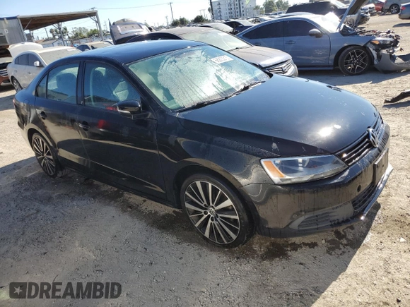 2014 Volkswagen Jetta SE with VIN 3VWD07AJ3EM438417, listed as a Copart auction lot 66203215 with 160,121 mi miles and Clean title. Bid and sale history available at DreamBid. Image 4.