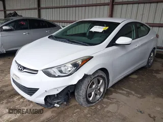 2015 Hyundai Elantra SE z VIN 5NPDH4AE2FH573747, wystawiony jako IAAI lot #42130009 z przebiegiem 99 220 mil mil oraz . Historia ofert i sprzedaży dostępna na DreamBid. Obrazek 2.