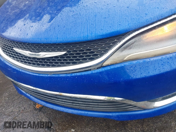 2015 Chrysler 200 S z VIN 1C3CCCBG5FN527287, wystawiony jako IAAI lot #40855530 z przebiegiem 161 575 mil mil oraz . Historia ofert i sprzedaży dostępna na DreamBid. Obrazek 12.