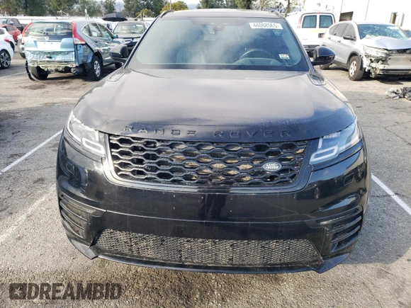 2020 Land Rover Range Rover Velar R-Dynamic S z VIN SALYK2FV6LA255268, wystawiony jako Copart lot #44068565 z przebiegiem 56 923 mil mil oraz Czysty tytuł • Clean title. Historia ofert i sprzedaży dostępna na DreamBid. Obrazek 5.