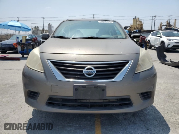 2012 Nissan Versa SV z VIN 3N1CN7AP7CL813302, wystawiony jako Copart lot #59006225 z przebiegiem 156 632 mil mil oraz Szkoda całkowita • Salvage title. Historia ofert i sprzedaży dostępna na DreamBid. Obrazek 5.