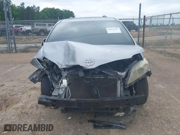 2012 Toyota Sienna XLE AAS с VIN 5TDYK3DC8CS276589, выставлен на аукционе IAAI как лот 42252242 с пробегом 221 618 миль миль и . История ставок и продаж доступна на DreamBid. Изображение 13.