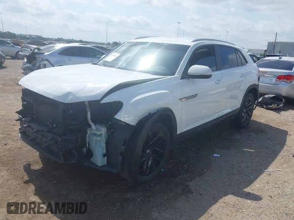 2022 Volkswagen Atlas SE with VIN 1V2WE2CA1NC217119, listed as a IAAI auction lot 42251488 with 45,034 mi miles and . Bid and sale history available at DreamBid. Image 22.