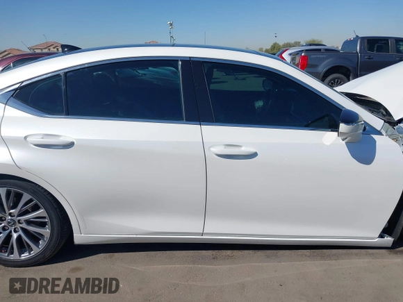2021 Lexus ES with VIN 58ADZ1B19MU087967, listed as a IAAI auction lot 41680370 with 48,077 mi miles. Bid and sale history available at carsss.com. Image 13.