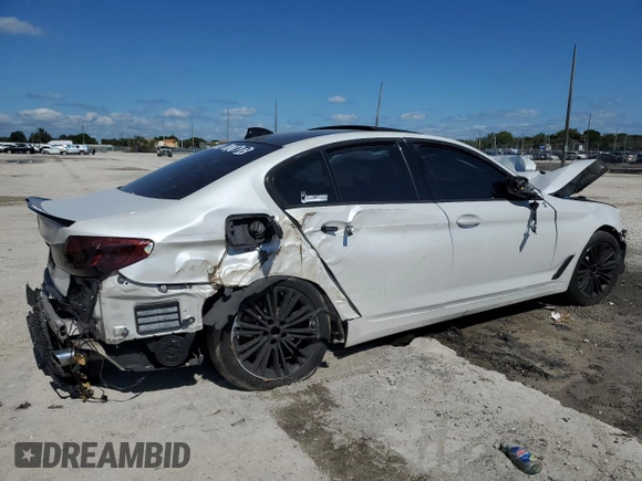 2020 BMW 5 Series 530i z VIN WBAJR3C01LWW68055, wystawiony jako Copart lot #56959985 z przebiegiem Nie podano mil oraz Nie do naprawy • Non repairable. Historia ofert i sprzedaży dostępna na DreamBid. Obrazek 3.