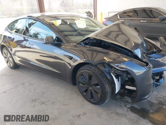 2025 Tesla Model 3 Long Range with VIN 5YJ3E1EA4SF987552, listed as a IAAI auction lot 41959743 with 187 mi miles and . Bid and sale history available at DreamBid. Image 1.