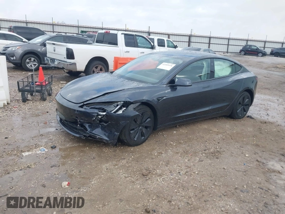 2025 Tesla Model 3 Long Range with VIN 5YJ3E1EA5SF911256, listed as a IAAI auction lot 41509976 with 1,806 mi miles. Bid and sale history available at carsss.com. Image 2.