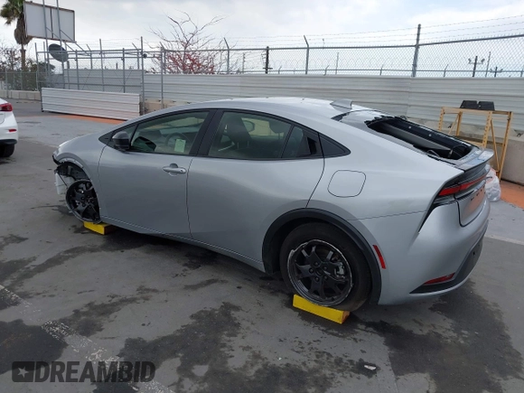 2024 Toyota Prius LE z VIN JTDACAAU2R3019020, wystawiony jako IAAI lot #42128983 z przebiegiem 42 049 mil mil oraz . Historia ofert i sprzedaży dostępna na DreamBid. Obrazek 3.