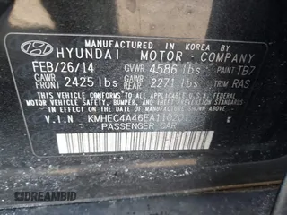 2014 Hyundai Sonata Hybrid Limited with VIN KMHEC4A46EA110201, listed as a IAAI auction lot 41427483 with 81,957 mi miles. Bid and sale history available at carsss.com. Image 9.