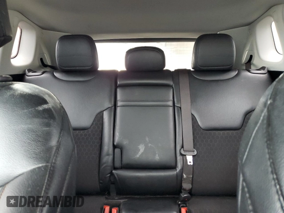 2019 Jeep Compass Latitude z VIN 3C4NJDBBXKT813862, wystawiony jako Copart lot #58957685 z przebiegiem 68 802 mil mil oraz Szkoda całkowita • Salvage title. Historia ofert i sprzedaży dostępna na DreamBid. Obrazek 10.