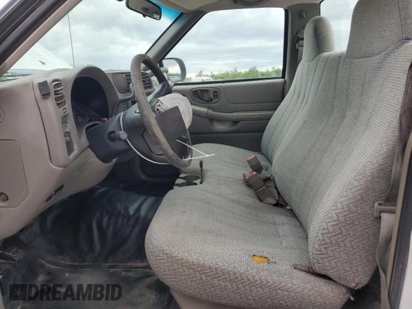 1998 GMC Sonoma with VIN 1GTCS1447WK523961, listed as a Copart auction lot 51176315 with 196,908 mi miles and Salvage Title. Bid and sale history available at carsss.com. Image 7.