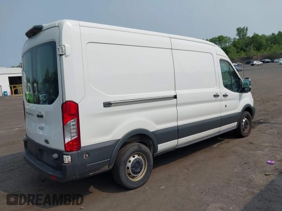 2018 Ford Transit z VIN 1FTYR2CM5JKA24044, wystawiony jako IAAI lot #42422667 z przebiegiem 279 853 mil mil oraz . Historia ofert i sprzedaży dostępna na DreamBid. Obrazek 4.