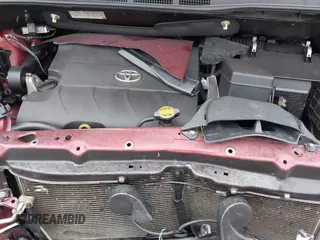 2014 Toyota Sienna XLE with VIN 5TDYK3DC0ES510579, listed as a IAAI auction lot 41470424 with 304,620 mi miles and . Bid and sale history available at DreamBid. Image 10.