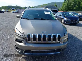 2017 Jeep Cherokee Limited with VIN 1C4PJMDS2HW571349, listed as a IAAI auction lot 42648368 with 151,029 mi miles and . Bid and sale history available at DreamBid. Image 12.