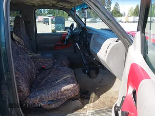 1998 Ford Ranger XL with VIN 1FTZR15U5WPA49175, listed as a IAAI auction lot 42101179 with 260,998 mi miles. Bid and sale history available at carsss.com. Image 5.