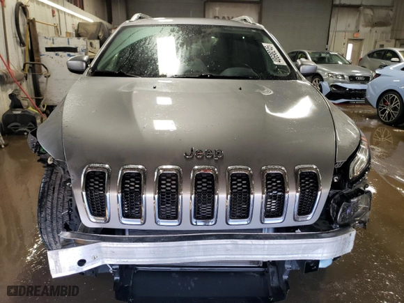 2015 Jeep Cherokee Latitude with VIN 1C4PJLCBXFW596783, listed as a Copart auction lot 48698245 with 122,797 mi miles and Salvage Title. Bid and sale history available at carsss.com. Image 5.