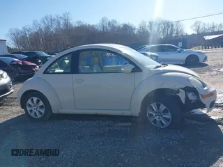 2008 Volkswagen New Beetle Coupe S with VIN 3VWPW31C58M505917, listed as a IAAI auction lot 41510238 with 64,596 mi miles. Bid and sale history available at carsss.com. Image 14.
