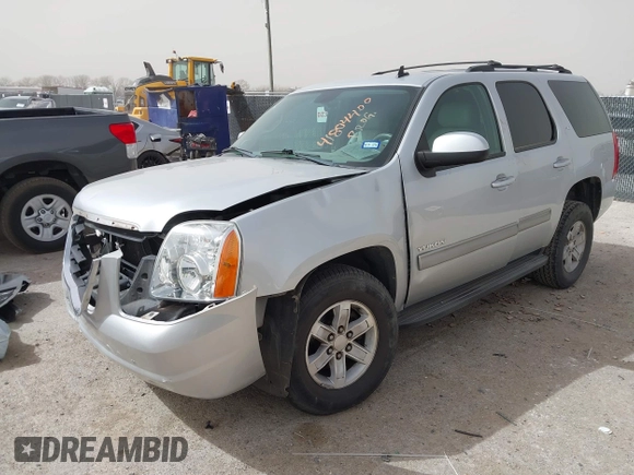 2014 GMC Yukon SLT with VIN 1GKS1CE02ER204452, listed as a IAAI auction lot 41804400 with 176,265 mi miles. Bid and sale history available at carsss.com. Image 17.