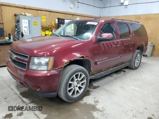 2008 Chevrolet Suburban LT w/2LT with VIN 3GNFK16318G198971, listed as a Copart auction lot 76050304 with 229,533 mi miles and Clean Title. Bid and sale history available at carsss.com. Image 1.
