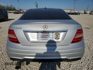 2013 Mercedes-Benz C 250 с VIN WDDGJ4HB9DG010716, выставлен на аукционе Copart как лот 54128125 с пробегом 137 915 миль миль и Списание • Salvage title. История ставок и продаж доступна на DreamBid. Изображение 6.