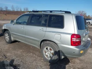 2003 Toyota Highlander with VIN JTEHF21A030157807, listed as a IAAI auction lot 41822036 with 253,295 mi miles. Bid and sale history available at carsss.com. Image 3.