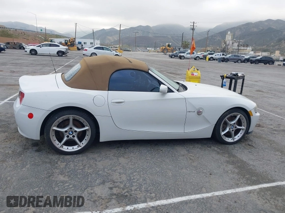 2007 BMW Z4 3.0si with VIN 4USBU53597LX02452, listed as a IAAI auction lot 41788102 with 196,971 mi miles and . Bid and sale history available at DreamBid. Image 13.