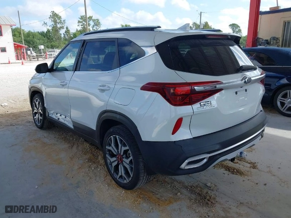 2021 Kia Seltos S with VIN KNDEUCA23M7141881, listed as a IAAI auction lot 41949293 with 41,881 mi miles. Bid and sale history available at carsss.com. Image 3.