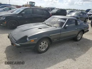 1983 Datsun 280ZX z VIN JN1HZ04S4DX553853, wystawiony jako Copart lot #78603034 z przebiegiem 153 373 mil mil oraz Szkoda całkowita • Salvage title. Historia ofert i sprzedaży dostępna na DreamBid. Obrazek 1.