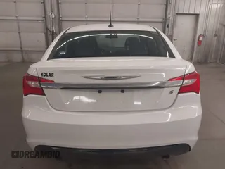 2013 Chrysler 200 Limited with VIN 1C3CCBCG5DN745686, listed as a IAAI auction lot 41850100 with 162,298 mi miles. Bid and sale history available at carsss.com. Image 16.