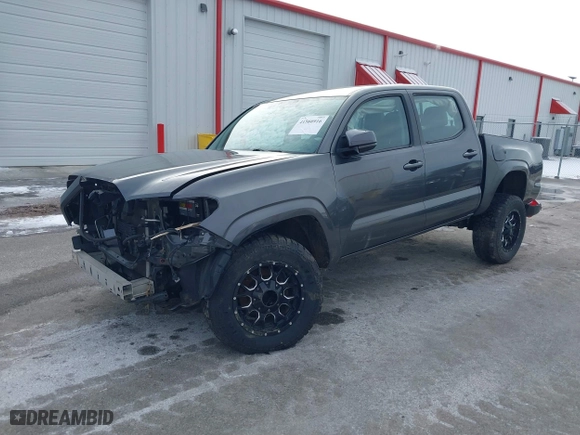 2017 Toyota Tacoma SR5 with VIN 3TMCZ5AN5HM110951, listed as a IAAI auction lot 41580916 with 107,020 mi miles. Bid and sale history available at carsss.com. Image 17.
