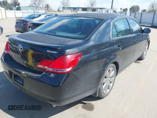 2006 Toyota Avalon XL with VIN 4T1BK36B26U135605, listed as a IAAI auction lot 41619710 with 331,815 mi miles. Bid and sale history available at carsss.com. Image 4.