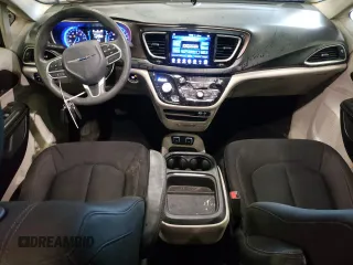 2017 Chrysler Pacifica Touring L with VIN 2C4RC1BG3HR788868, listed as a Copart auction lot 55672855 with 94,092 mi miles and Clean Title. Bid and sale history available at DreamBid. Image 8.
