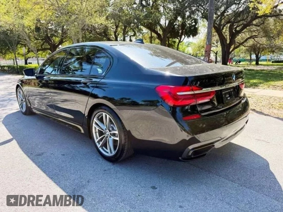 2019 BMW 7 Series 740i z VIN WBA7E2C59KB218XXX, wystawiony jako Copart lot #48633165 z przebiegiem 79 444 mil mil oraz Czysty tytuł • Clean title. Historia ofert i sprzedaży dostępna na DreamBid. Obrazek 3.