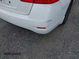 2015 Nissan Sentra S with VIN 3N1AB7AP0FY375472, listed as a IAAI auction lot 42211392 with 207,510 mi miles. Bid and sale history available at carsss.com. Image 16.