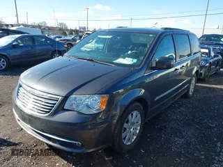 2016 Chrysler Town & Country Touring with VIN 2C4RC1BG5GR207496, listed as a IAAI auction lot 41908883 with 68,910 mi miles. Bid and sale history available at carsss.com. Image 17.