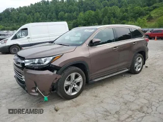 2018 Toyota Highlander Limited with VIN 5TDDZRFH9JS906459, listed as a Copart auction lot 60780655 with 32,068 mi miles and Salvage title. Bid and sale history available at DreamBid. Image 1.