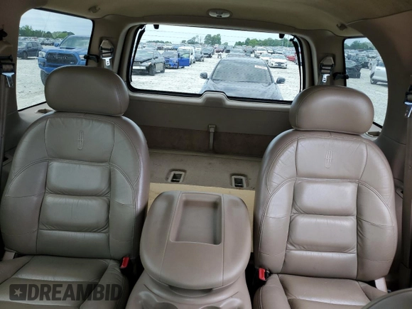 1998 Lincoln Navigator with VIN 5LMEU27L6WLJ08760, listed as a Copart auction lot 58352295 with 171,635 mi miles and Salvage title. Bid and sale history available at DreamBid. Image 10.