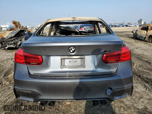 2017 BMW M3 z VIN WBS8M9C31H5G85850, wystawiony jako Copart lot #83784404 z przebiegiem Nie podano mil oraz Nie do naprawy • Non repairable. Historia ofert i sprzedaży dostępna na DreamBid. Obrazek 6.