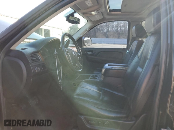 2007 GMC Yukon SLT with VIN 1GKFC13J27J120208, listed as a Copart auction lot 86143204 with 265,974 mi miles and Clean Title. Bid and sale history available at carsss.com. Image 7.