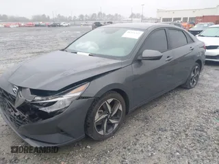 2023 Hyundai Elantra SEL z VIN KMHLS4AG7PU614696, wystawiony jako IAAI lot #41751322 z przebiegiem 37 488 mil mil oraz . Historia ofert i sprzedaży dostępna na DreamBid. Obrazek 17.