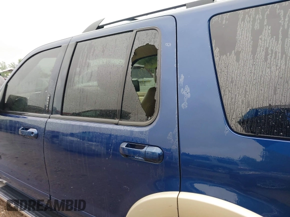 2007 Ford Explorer Eddie Bauer с VIN 1FMEU74EX7UB36790, выставлен на аукционе IAAI как лот 42370176 с пробегом 178 660 миль миль и . История ставок и продаж доступна на DreamBid. Изображение 13.