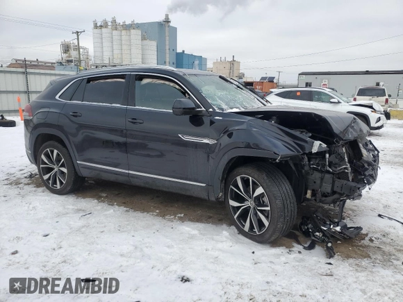 2024 Volkswagen Atlas SEL Premium R-Line with VIN 1V2FE2CA9RC206858, listed as a Copart auction lot 88240845 with 11,294 mi miles and Salvage title. Bid and sale history available at DreamBid. Image 4.