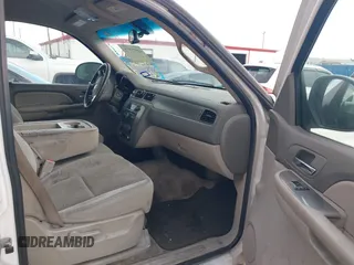 2007 Chevrolet Tahoe LS с VIN 1GNFC13C07R360248, выставлен на аукционе IAAI как лот 42575878 с пробегом 273 422 миль миль и . История ставок и продаж доступна на DreamBid. Изображение 5.