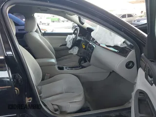 2014 Chevrolet Impala LT with VIN 2G1WB5E34E1158088, listed as a IAAI auction lot 42417592 with 92,995 mi miles and . Bid and sale history available at DreamBid. Image 5.