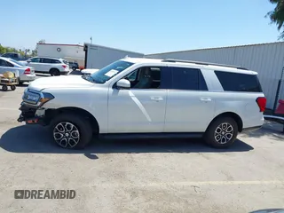 2023 Ford Expedition Max XLT z VIN 1FMJK1H85PEA63621, wystawiony jako IAAI lot #42229772 z przebiegiem 21 879 mil mil oraz . Historia ofert i sprzedaży dostępna na DreamBid. Obrazek 15.