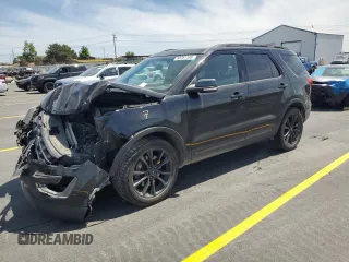 2017 Ford Explorer XLT z VIN 1FM5K8D81HGA05513, wystawiony jako Copart lot #58761165 z przebiegiem 121 729 mil mil oraz Szkoda całkowita • Salvage title. Historia ofert i sprzedaży dostępna na DreamBid. Obrazek 1.